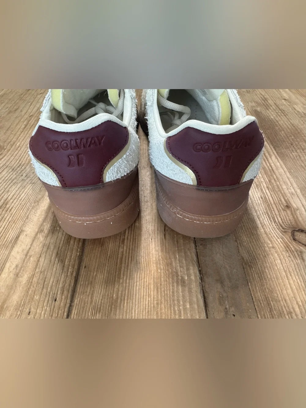 Men’s Coolway Duck Sneakers Beige Suede/Burgundy NWOB $120 Size 10 EU 44